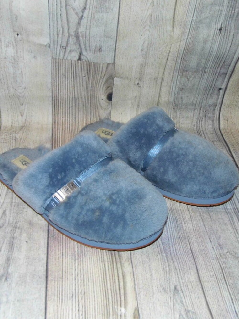 UGG Dalla Blue Sheepskin Slippers Womens Size 10